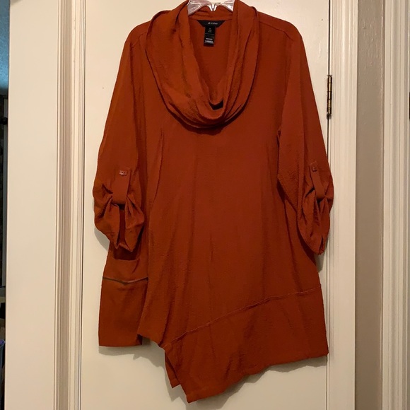 Ali Miles long top, cowl neck, V-hem, rust color - Picture 1 of 3
